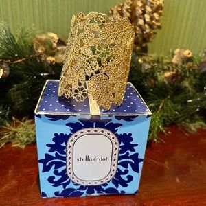 “Vintage” Stella & Dot Chantilly Lace Cuff in gold